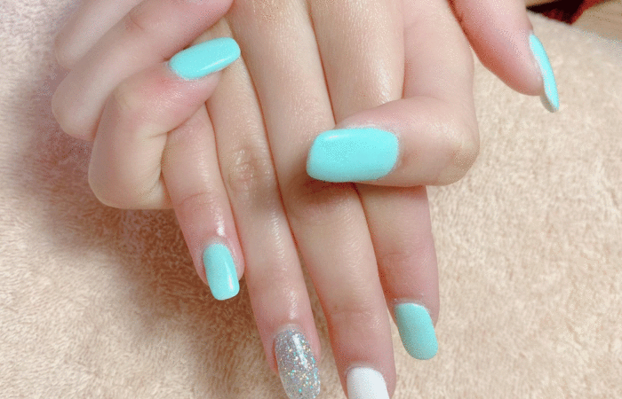 Nails 16